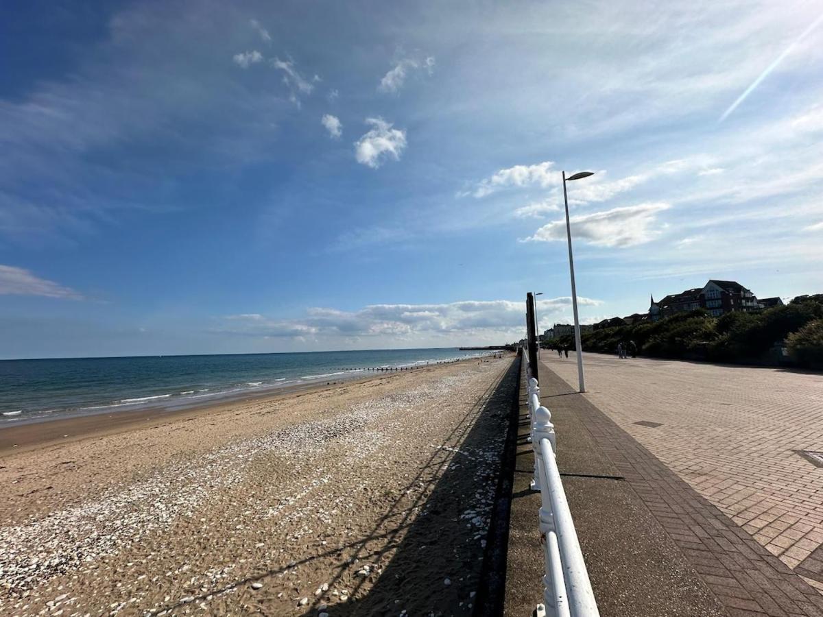 Marine View - Dog Friendly Apartment 500Ft From Beach Bridlington Dış mekan fotoğraf
